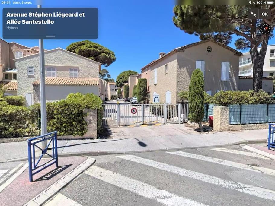 Sympathique Studio En Rez De Jardin Dans Residence Hyères Buitenkant foto