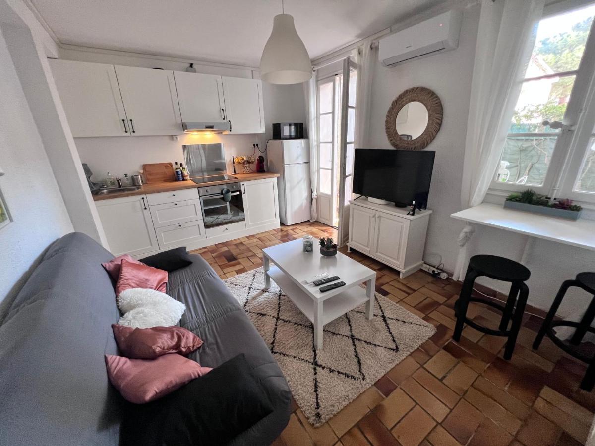 Sympathique Studio En Rez De Jardin Dans Residence Hyères Buitenkant foto